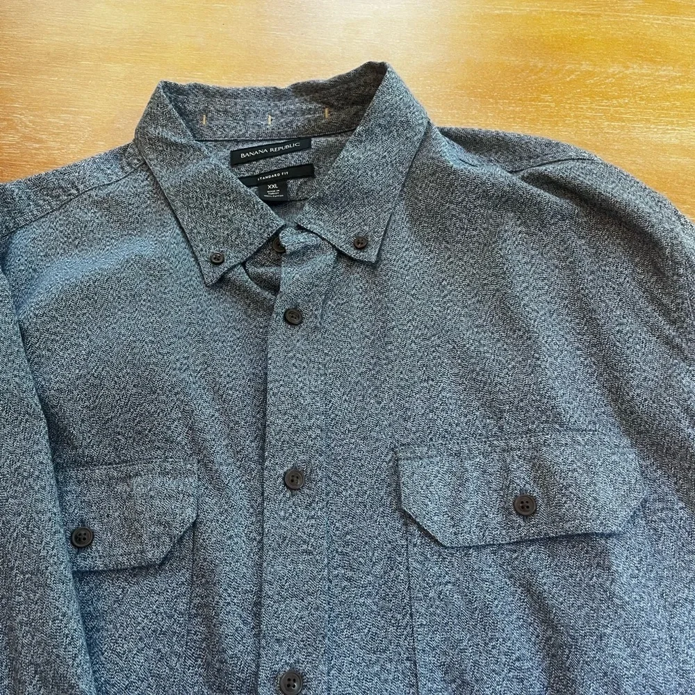 Banana Republic men’s Blue mid weight flap pockets cotton button down shirt XXL